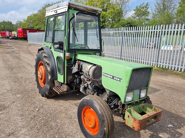 Chris Atkin & Son Ltd - Fendt 204V